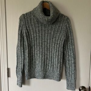 Banana republic cable turtleneck sweater Xs